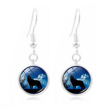 Load image into Gallery viewer, Wolf Howling Earrings